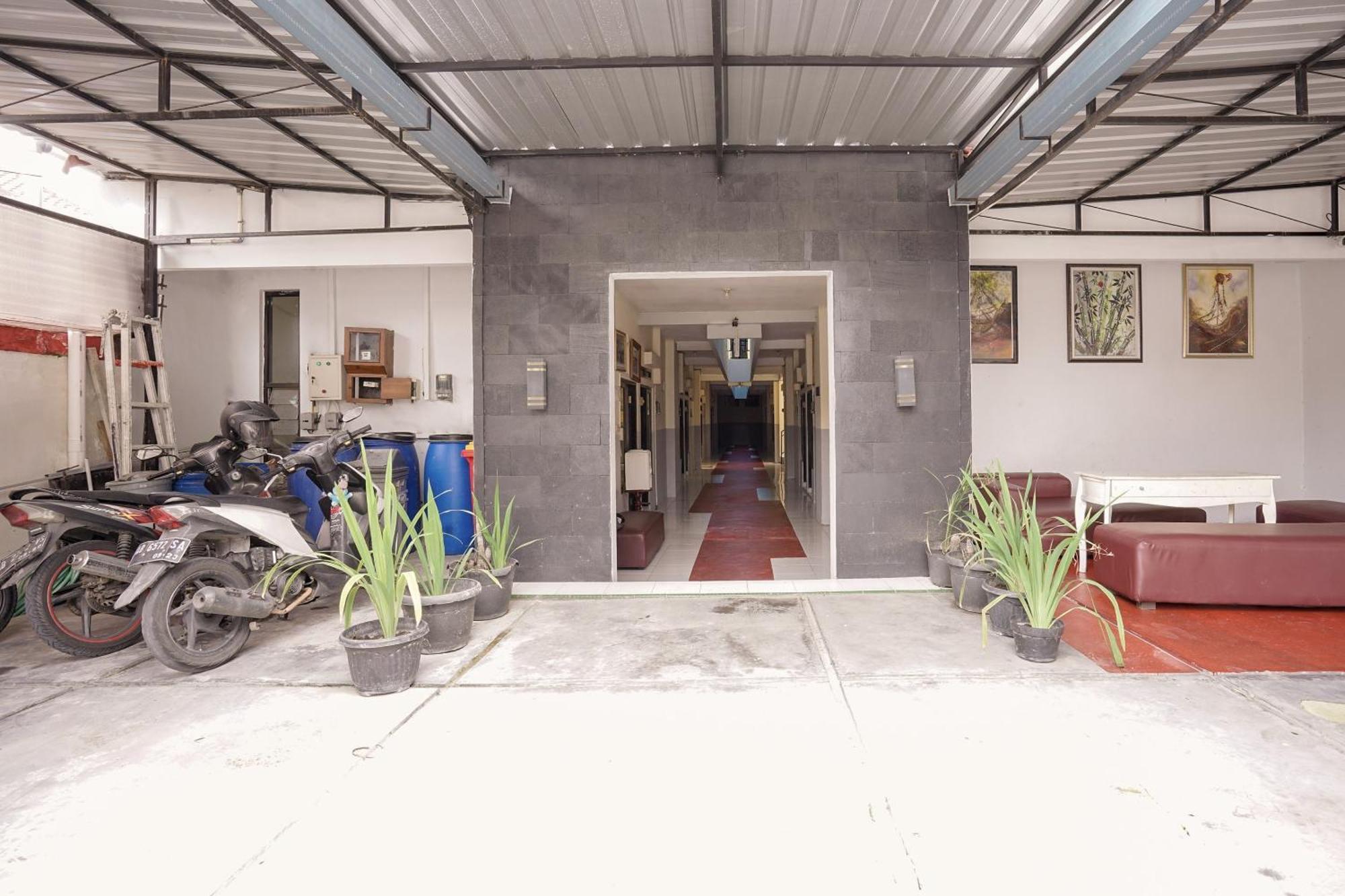 Hotel O Seturan Near Hartono Mall Yogyakarta Formerly Maleo Kostel Kejayan Kültér fotó