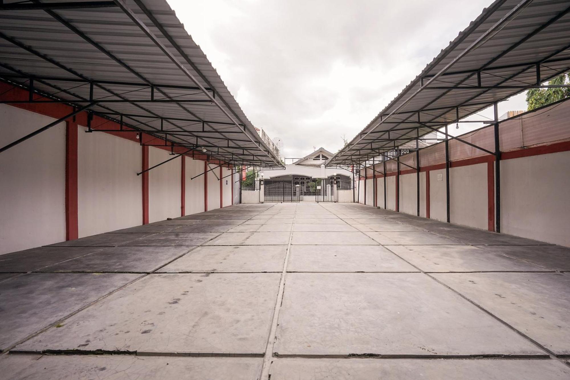 Hotel O Seturan Near Hartono Mall Yogyakarta Formerly Maleo Kostel Kejayan Kültér fotó